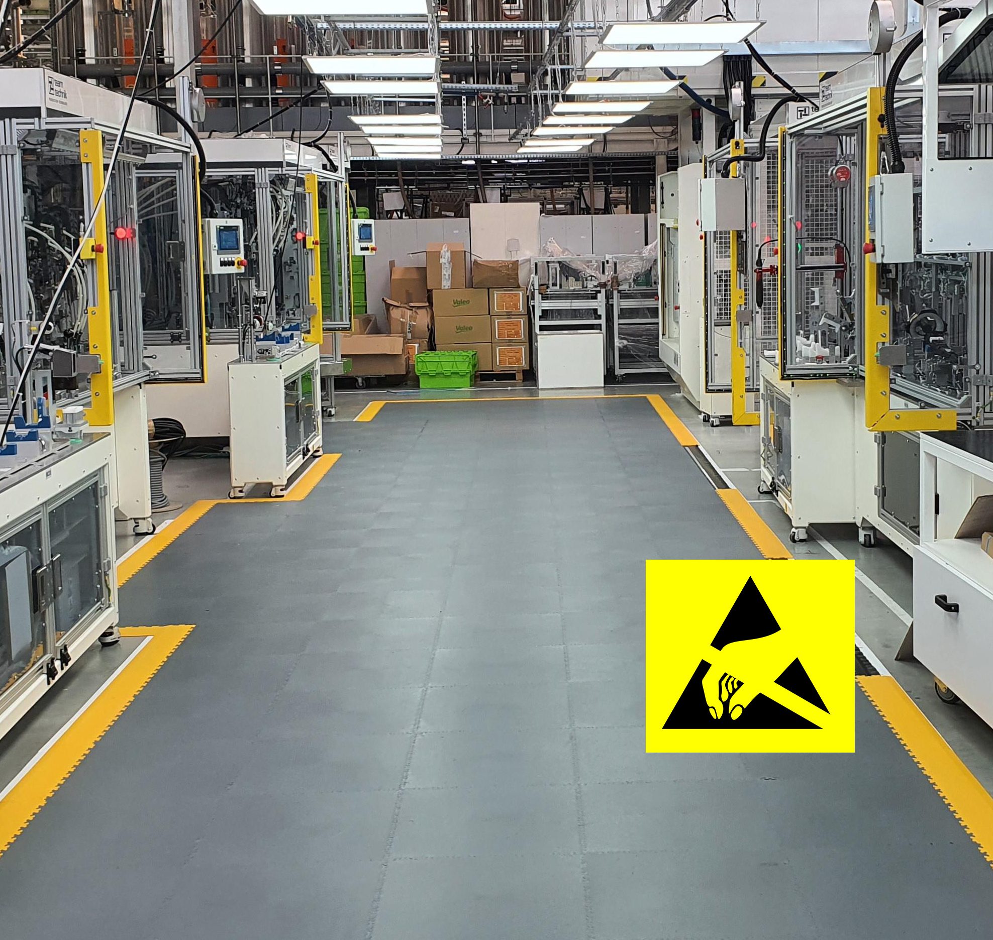 Grey and yellow ESD floor in a factory