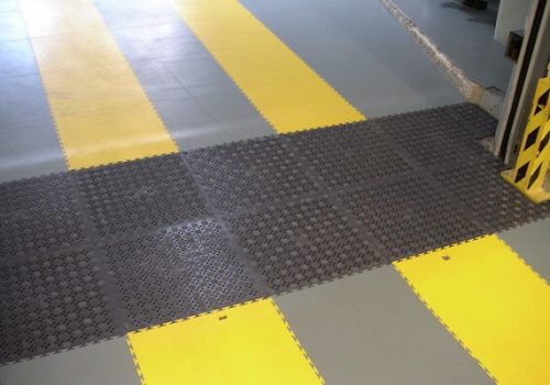 Grey, yellow and black Flexi-Tile floor