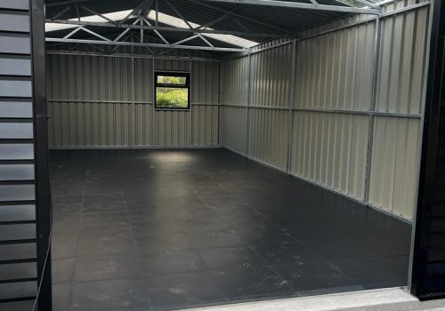 Modern garage with Flexi tile floor