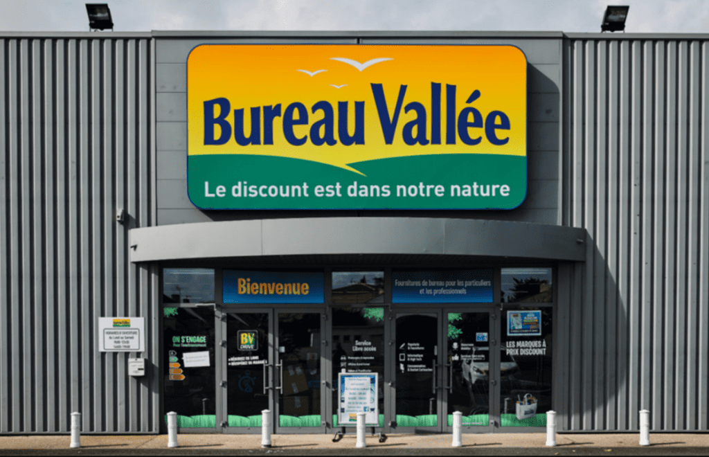 Bureau Vallee Store Front