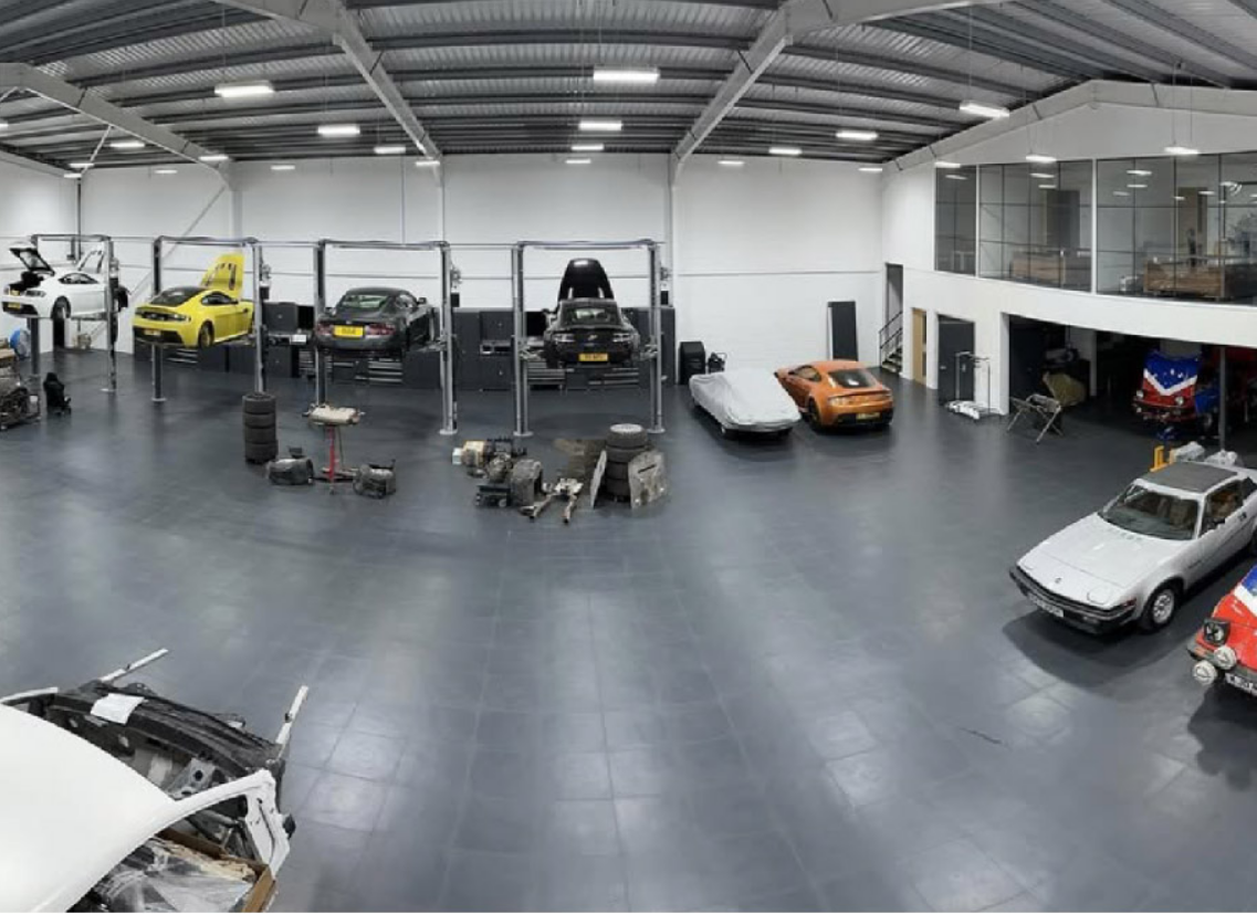 David Appleby 7 mm dark grey flexi-tile floor